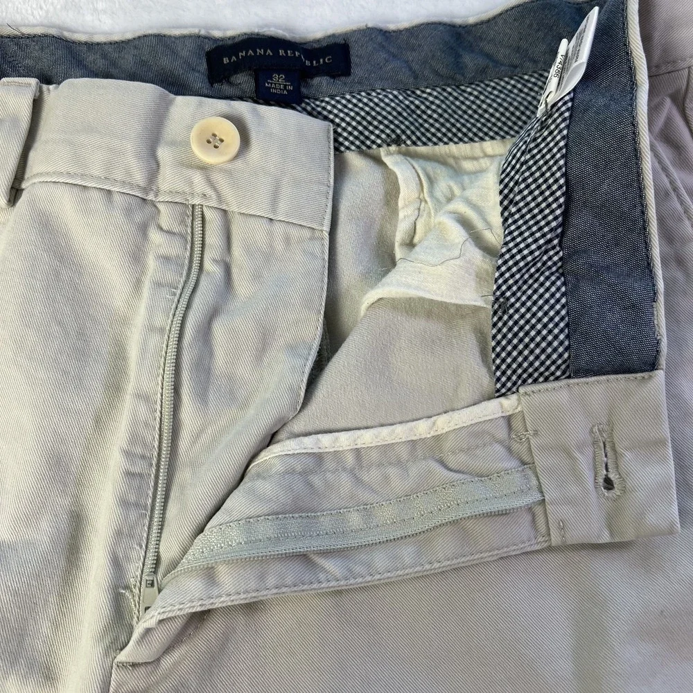Banana Republic Khaki Chino Shorts Mens 32 Cotton Twill Flat Front Casual Summer